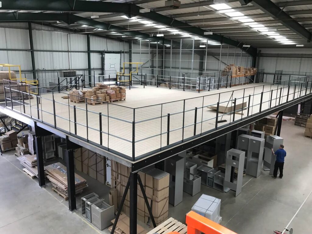 Large single tier warehouse storage mezzanine